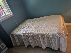 Hollywood Glam/Regency. 1900 Appraisal Satin Embroidered Bedspread
